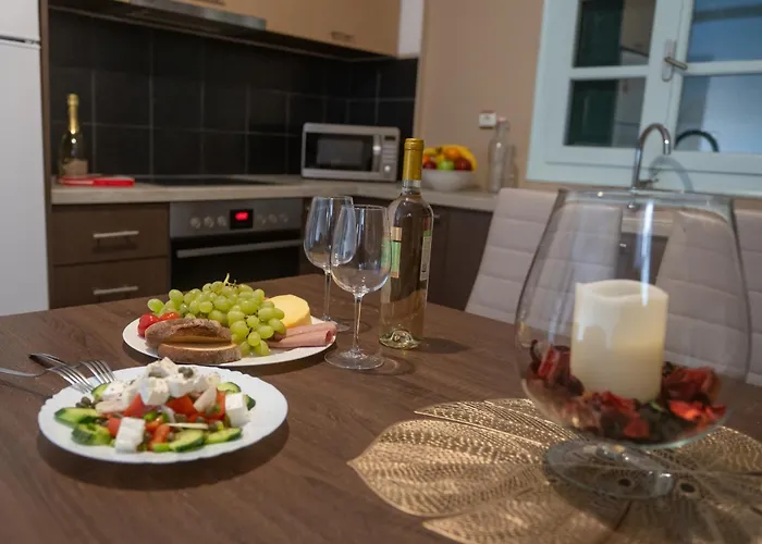 Daniel And Marina Apartment